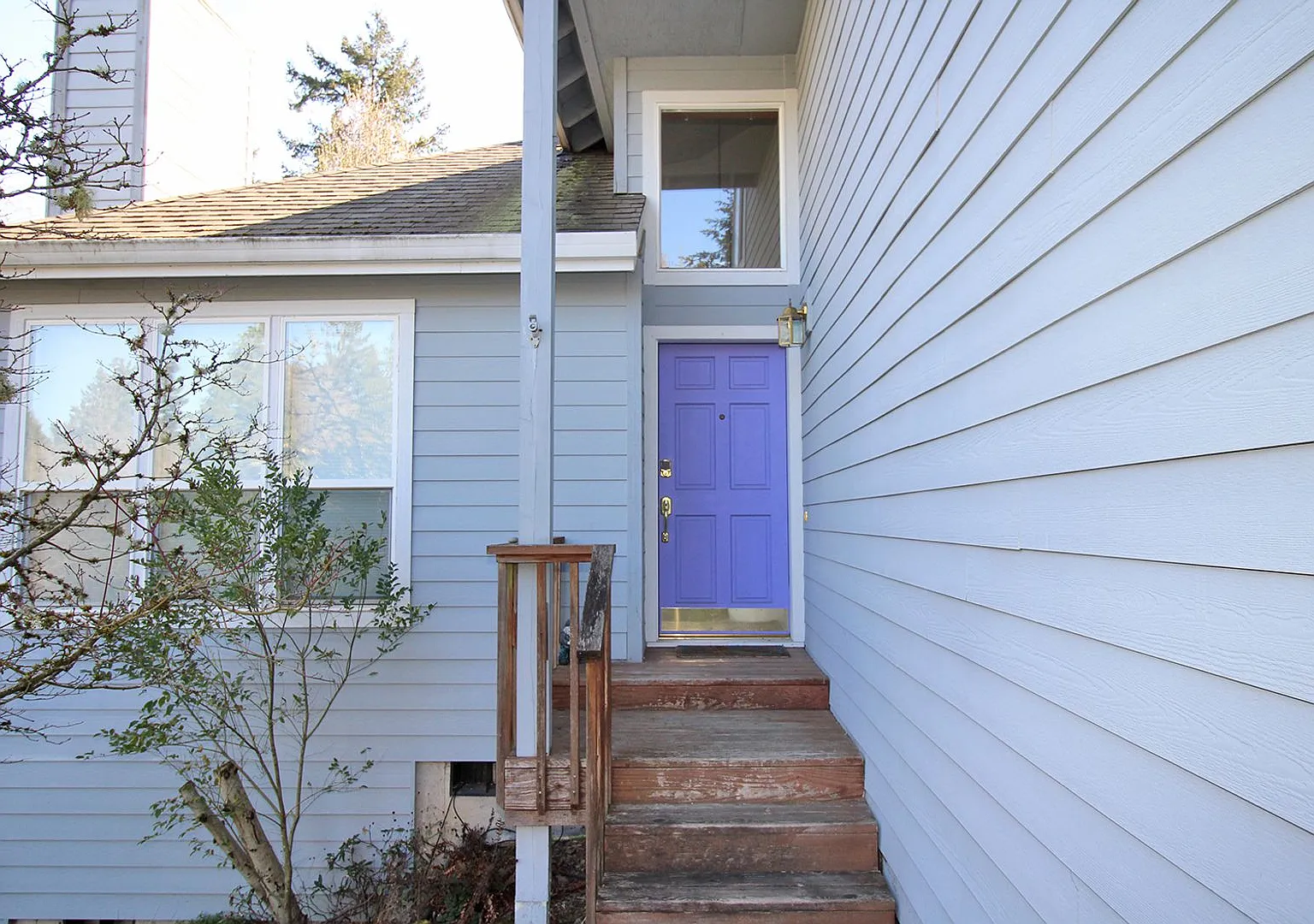 Charming Crestwood 3 Bedroom/2.5 Bath Home On Quiet Dead-End Street — Photo 2