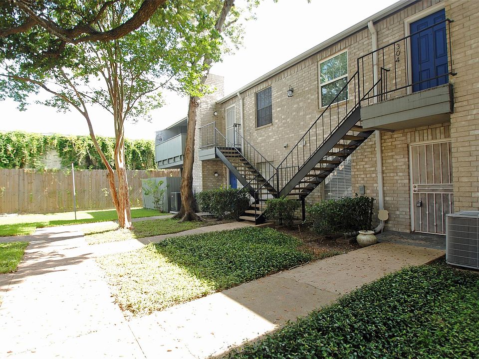 1st image of 9797 Leawood Blvd APT 302