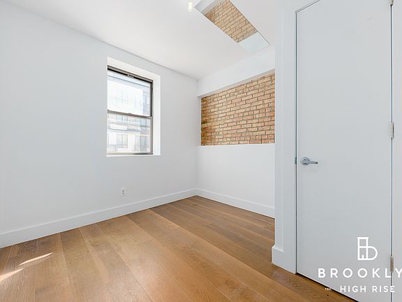 5th image of 843 Dekalb Ave APT 3