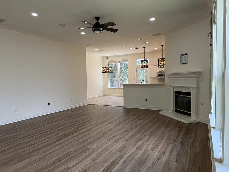 3712 Dunlavy Rd — Photo 2