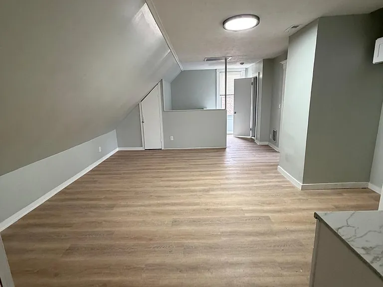 145 Starr St #3 — Photo 8