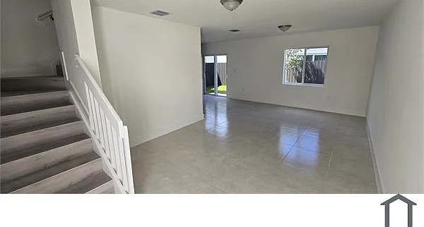 11246 SW 187th St — Photo 3