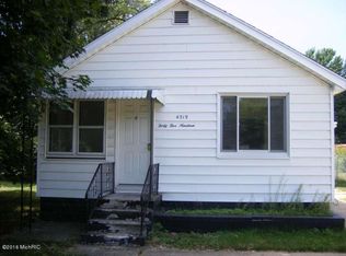 4519 Grand Haven Rd, Norton Shores, MI 49441