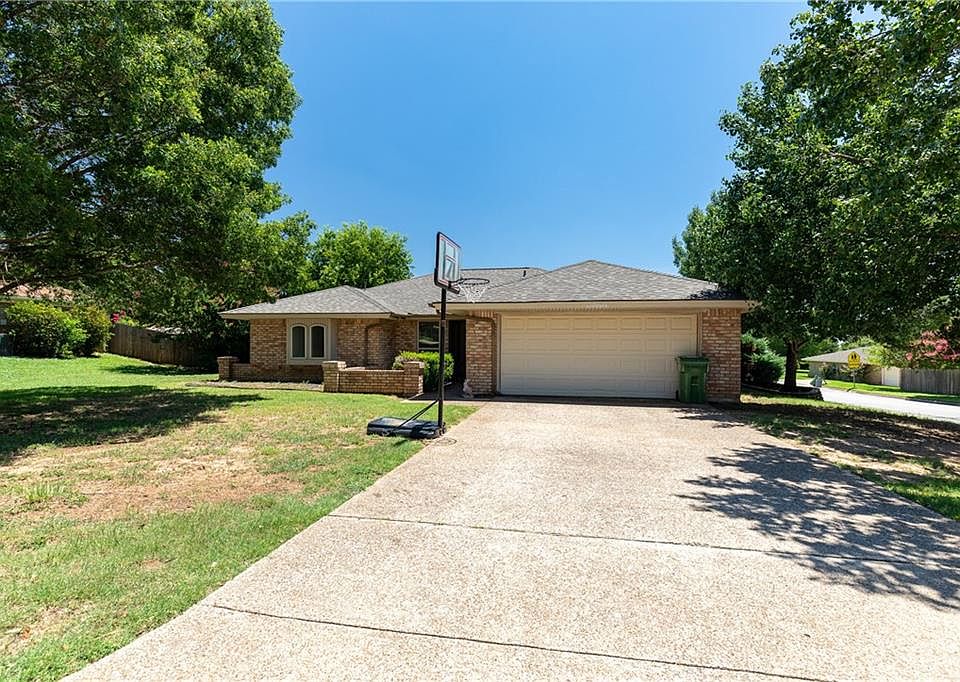 1st image of 6800 Fair Meadows Dr