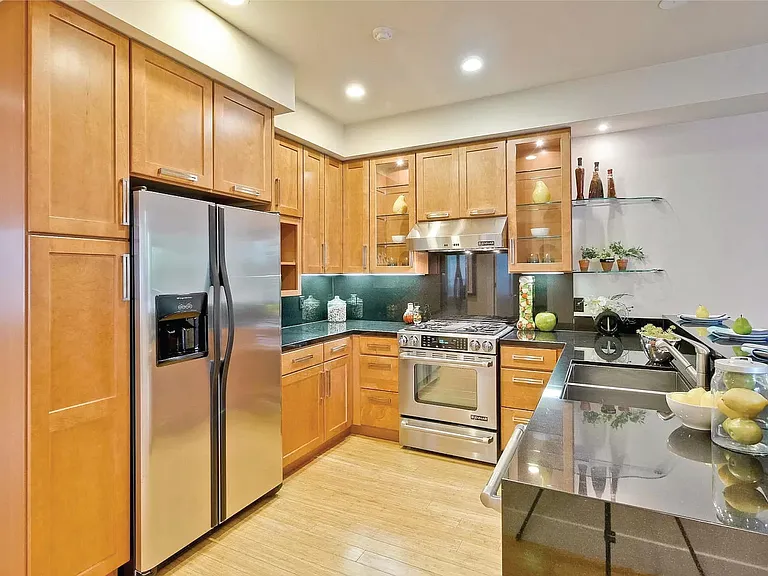 1120 Boranda Ave — Photo 4