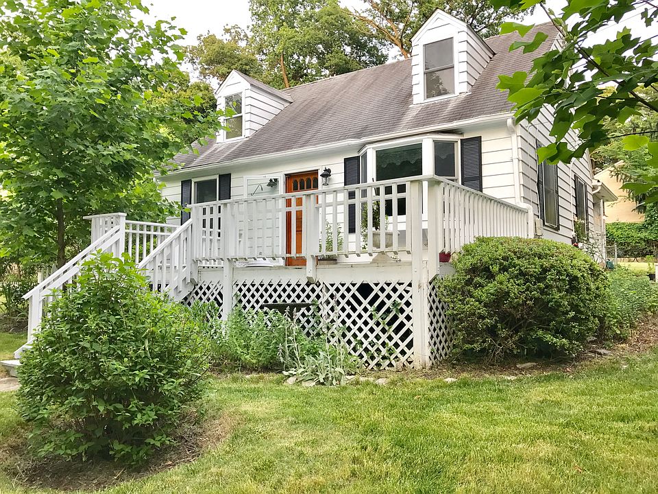 2nd image of 4920 Braddock Rd