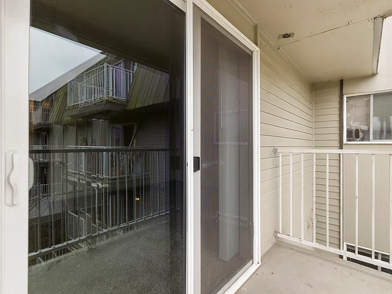 Riviera Apartments Northgate — Photo 45