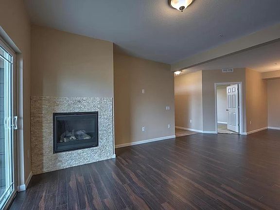 2nd image of 804 Summer Hawk Dr Unit 7105
