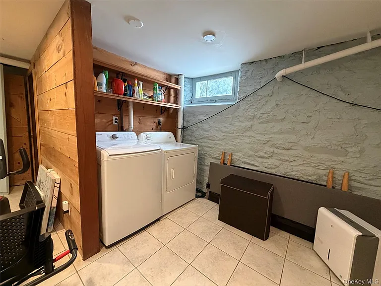 2293 Route 9G — Photo 20