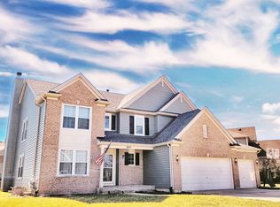 803 Sterling Heights Dr, Antioch, IL 60002