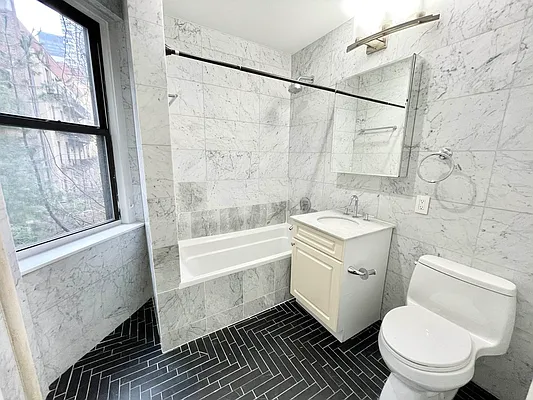 Rented by Vertical Real Estate LLC | media 4