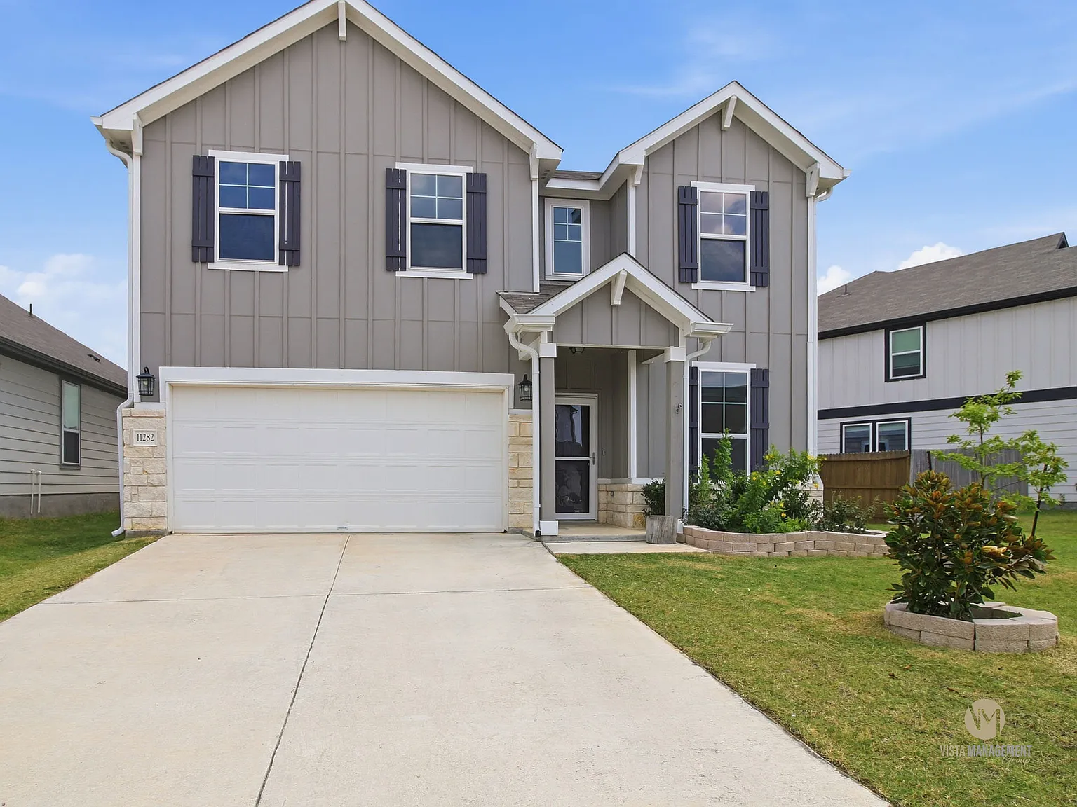 4 bed, 2303 sqft, $2,245 — Photo 2
