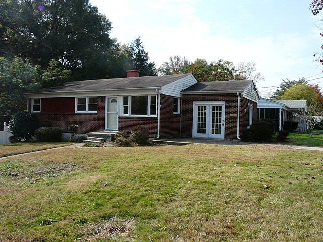 1st image of 103 Stanley Dr