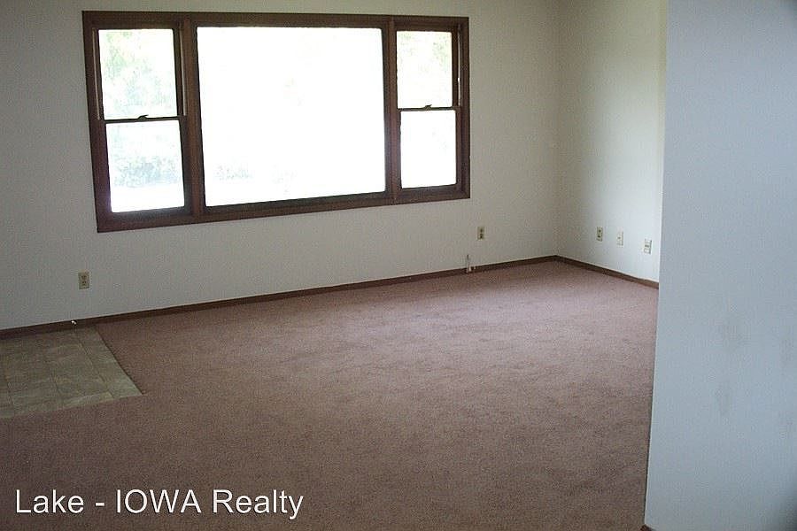 2nd image of 705 12th Ave N APT 5