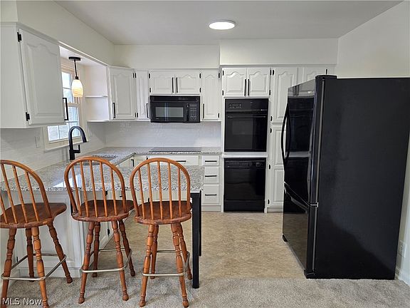 5th image of 52 Meadow Lane Cir