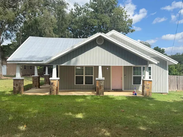 69 College St, Quitman, AR 72131