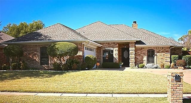 1st image of 2517 Stone Hollow Dr