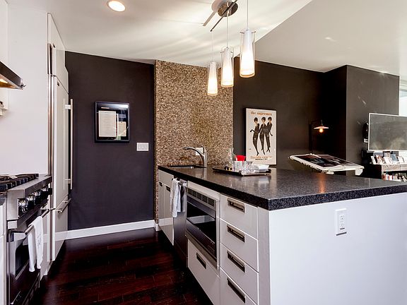 3rd image of 261 W 28th St APT 7D