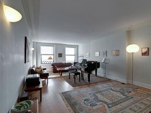 3rd image of 5555 S Everett Ave APT 15