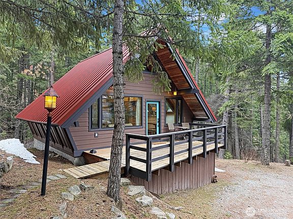 2nd image of 75 Highland Loop