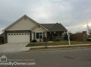 147 E Shoemake Ave, Reedley, CA 93654