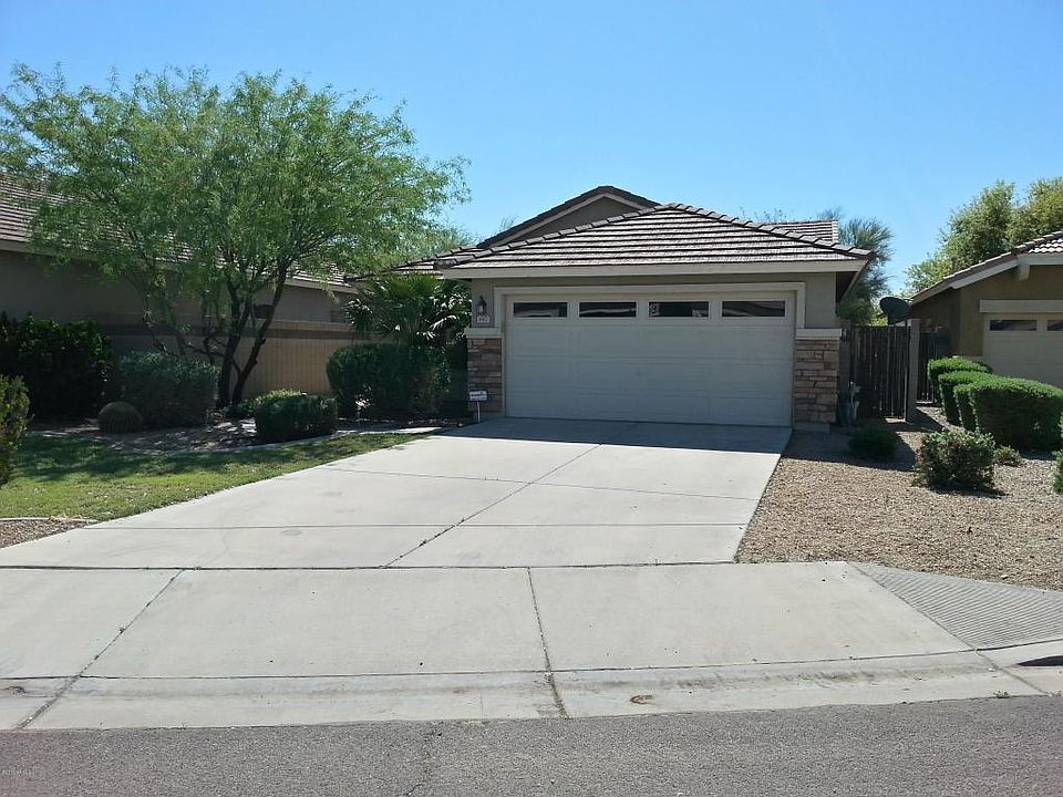 1st image of 647 E Payton Cir