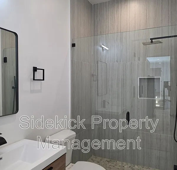 432 W Garfield Ave #B — Photo 16