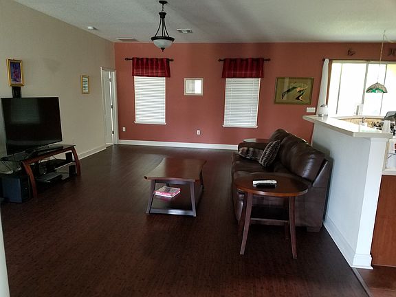 2nd image of 266 Knot Hole Cir