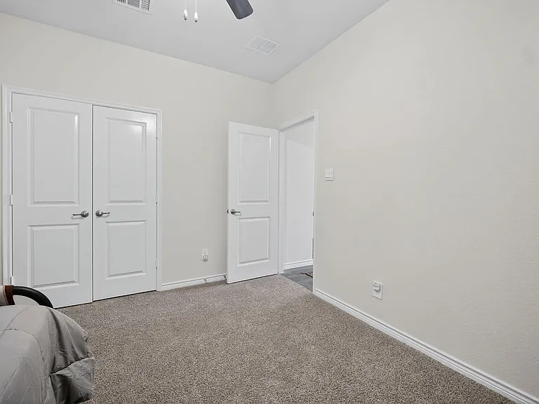 10601 Autumn Leaves Ln — Photo 11