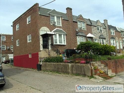 2nd image of 1415 Benner St