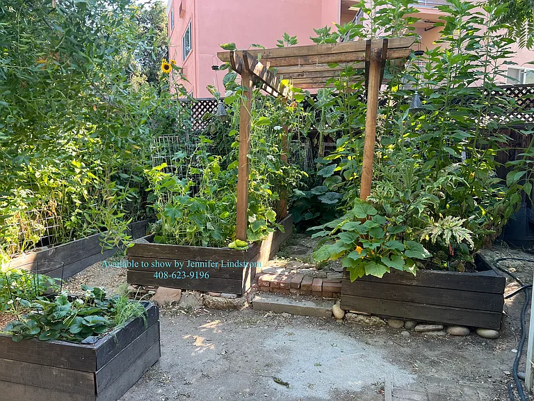 914 Chabrant Way — Photo 10