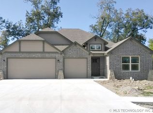 67 N Arney Dr, Sand Springs, OK 74063