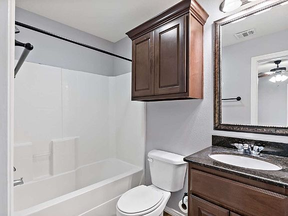 4th image of 725 Dominik Dr
