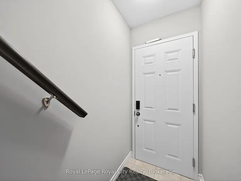 85 Mullin Dr #1B — Photo 3