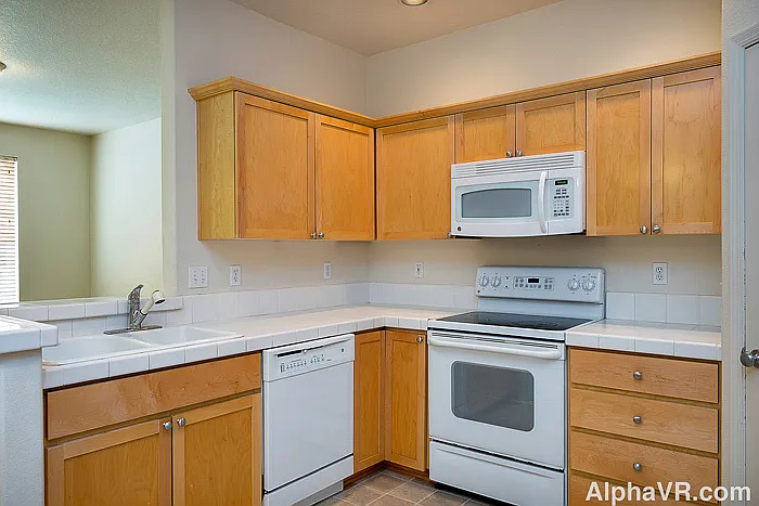 17241 Pleasanton Ln — Photo 9