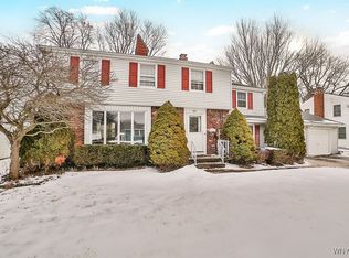 21 Half Moon Ct, North Tonawanda, NY 14120