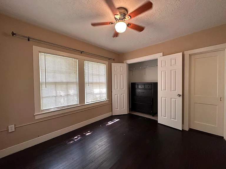 706 W Willis St — Photo 9