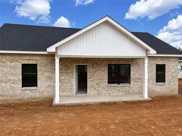 3216 Phillips Rd, Lanett, AL 36863