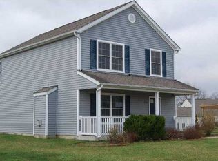 2220 Forest Ridge Dr, Hebron, OH 43025