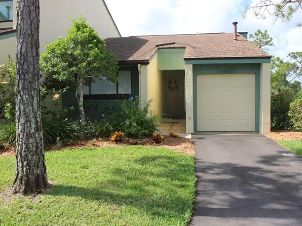 161 Club House Blvd, New Smyrna Beach, FL 32168