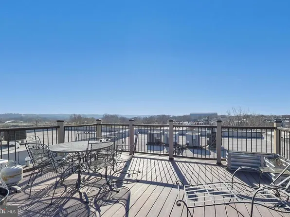 2012 D St NE APT 4, Washington, DC 20002