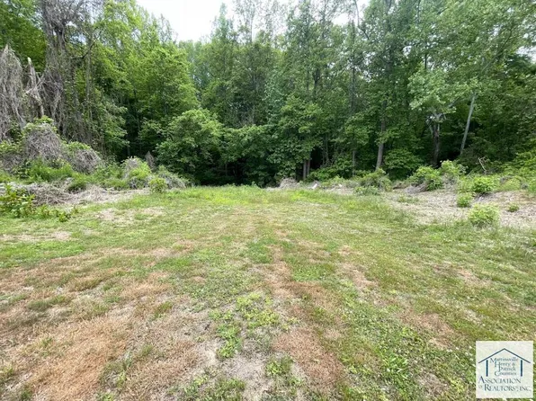 60 Church St, Brookneal, VA 24528