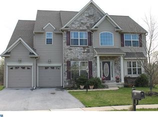 22 Radence Ln, West Grove, PA 19390