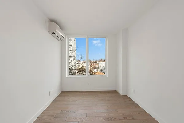 Rented by Compass | media 13