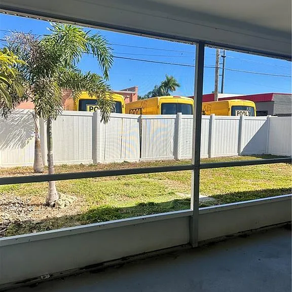2105 SE 15th Pl — Photo 9