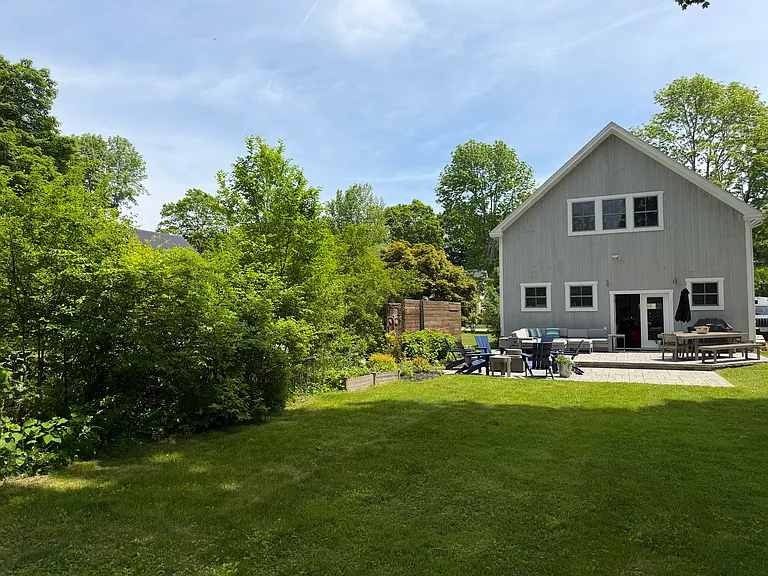 41 Baker St — Photo 13