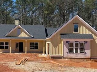 134 Woodford Dr, Roopville, GA 30170