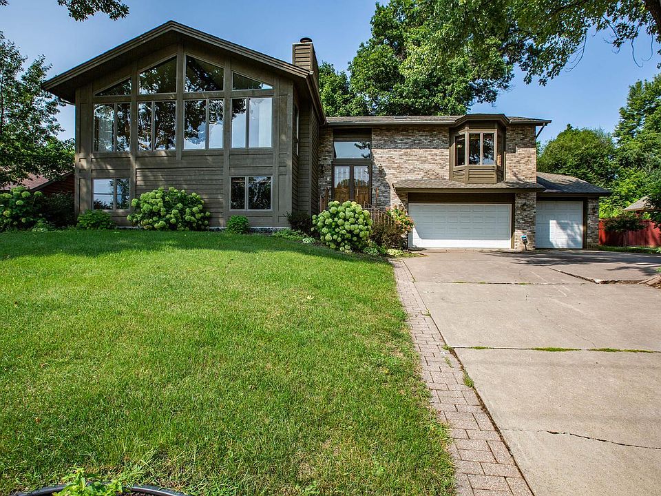 2429 Edgerton St, Little Canada, MN 55117 Zillow