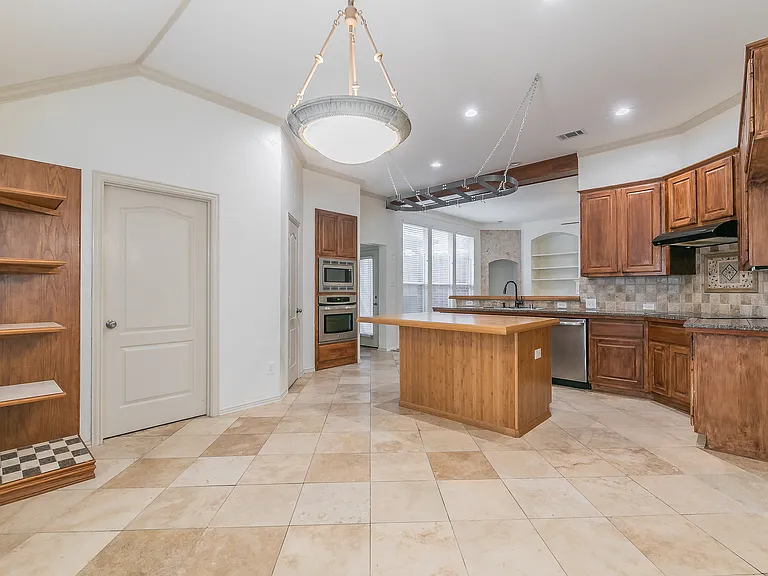 4633 Baldwin Ln — Photo 9