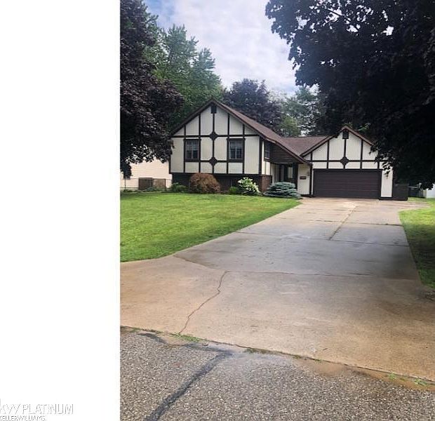 1st image of 3590 Old Farm Ln